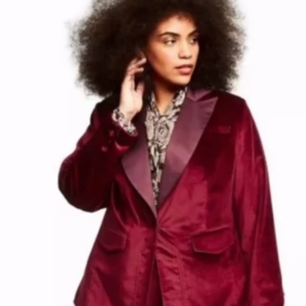 Elegant Velvet Blazer and Pants in Rich Burgundy